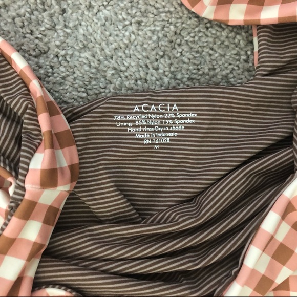 Acacia River One Piece in Sunday - Picture 2 of 4